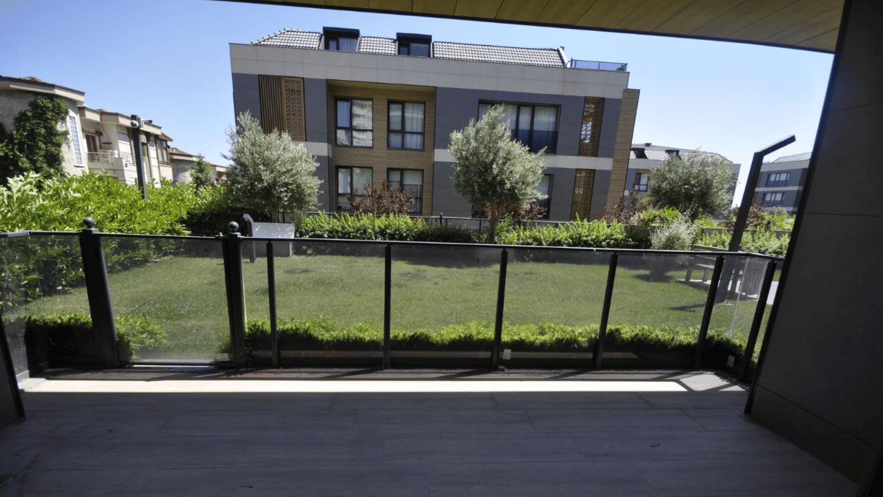 Mabeyn Sahil Apartment for Sale 5+2