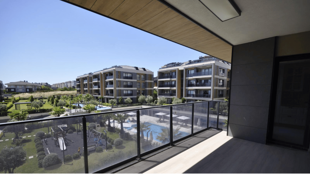 Mabeyn Sahil Apartment for Sale 7+2
