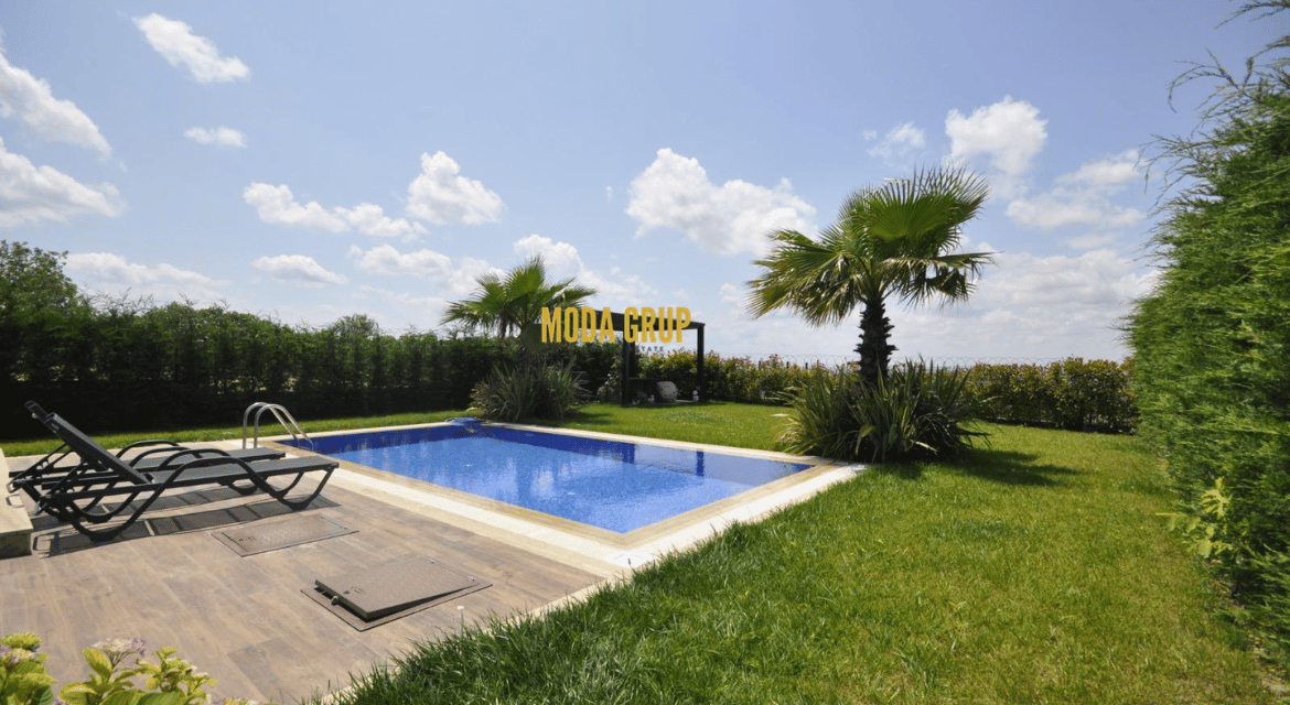 Luxury 4+1 Detached Pool Villa for Sale in Silivri Ortaköy, Istanbul