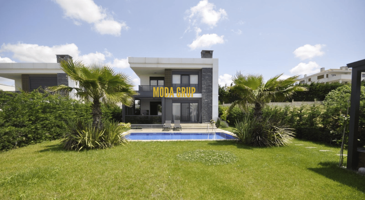 Luxury 4+1 Detached Pool Villa for Sale in Silivri Ortaköy, Istanbul