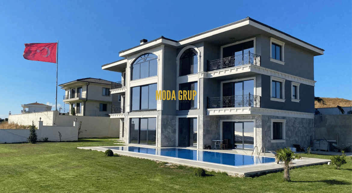 Ultra-Luxury Seafront Mansion for Sale in Silivri