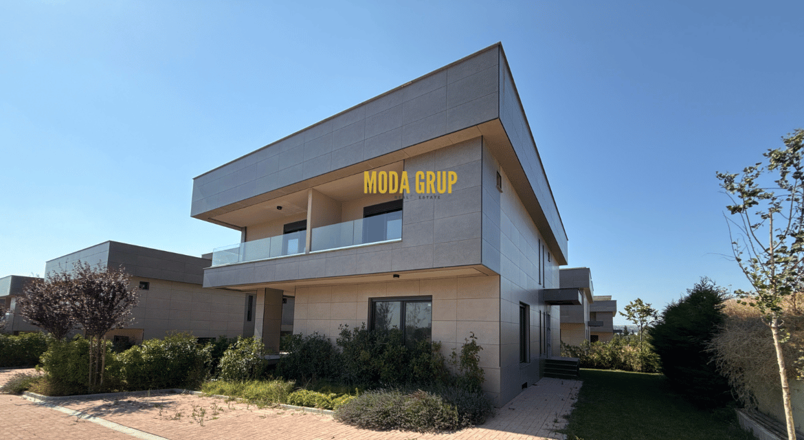 Luxury Villa for Sale in Silivri Ortaköy