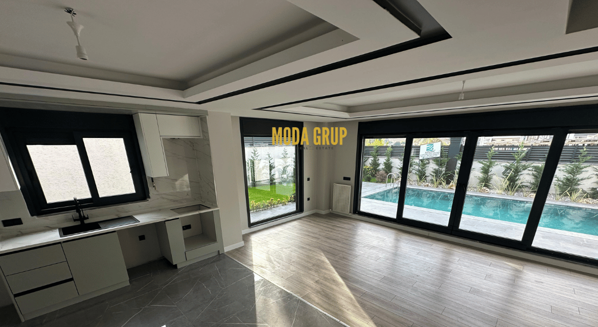 Luxury 5+2 Villa for Sale in Beylikdüzü Istanbul | Sea View, Private Pool & Turkish Citizenship